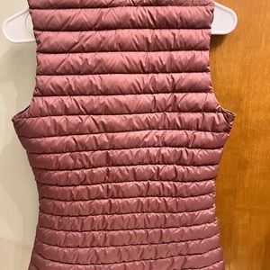 Lululemon vest.  Size 4.  Desert rose colored.